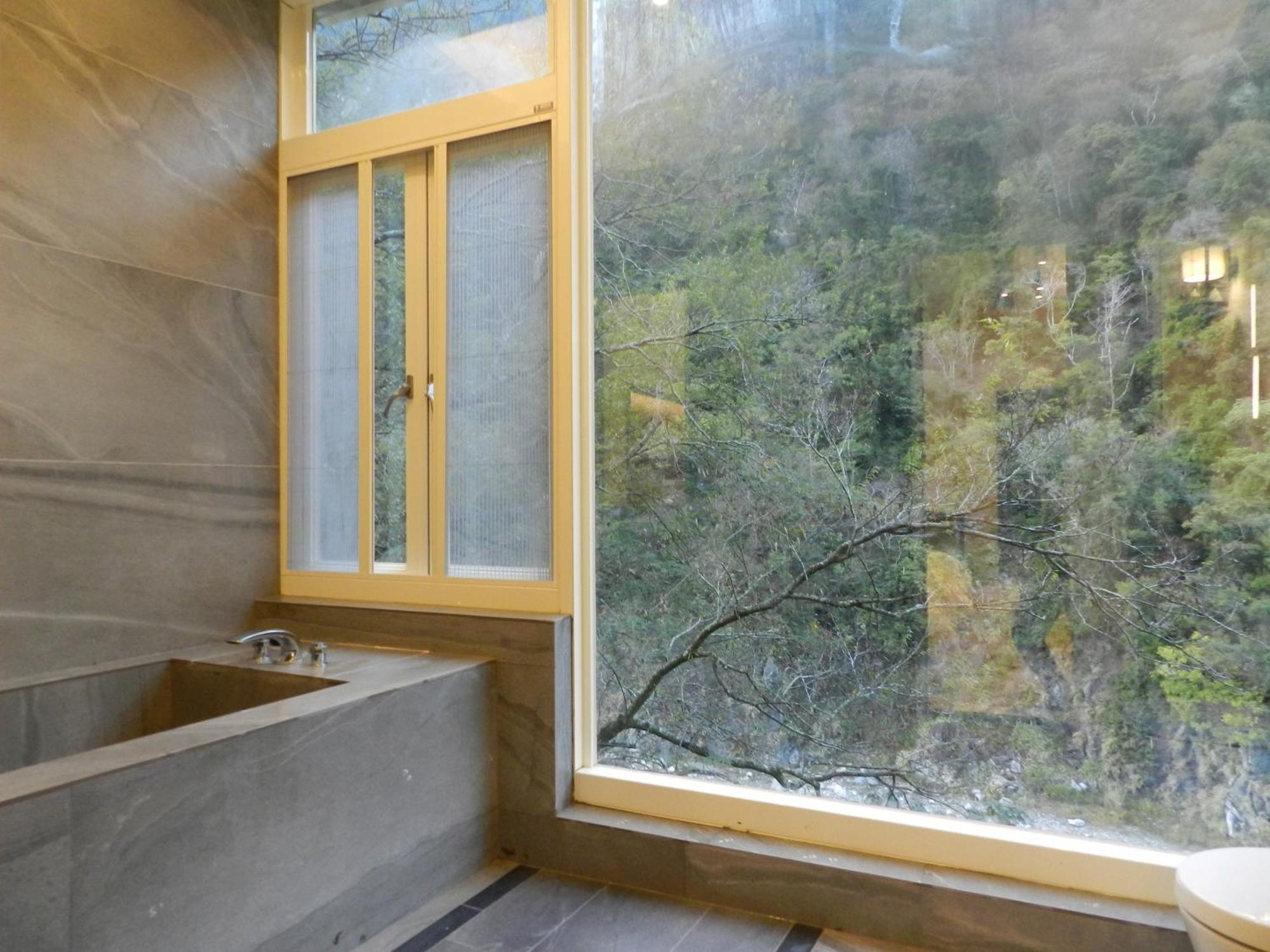谷關明高溫泉 Mingao Hot Spring Resort Heping  Extérieur photo