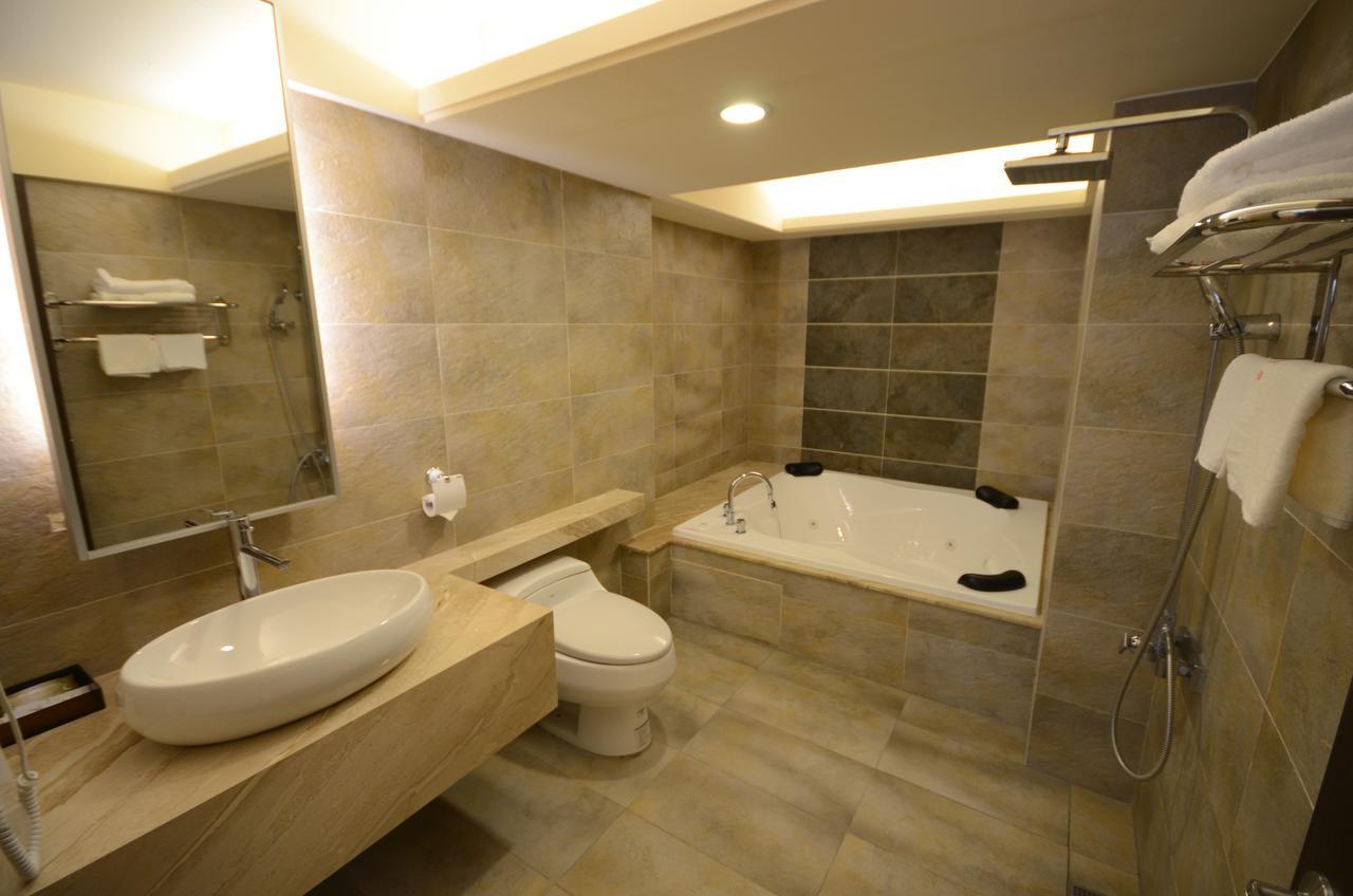 谷關明高溫泉 Mingao Hot Spring Resort Heping  Extérieur photo